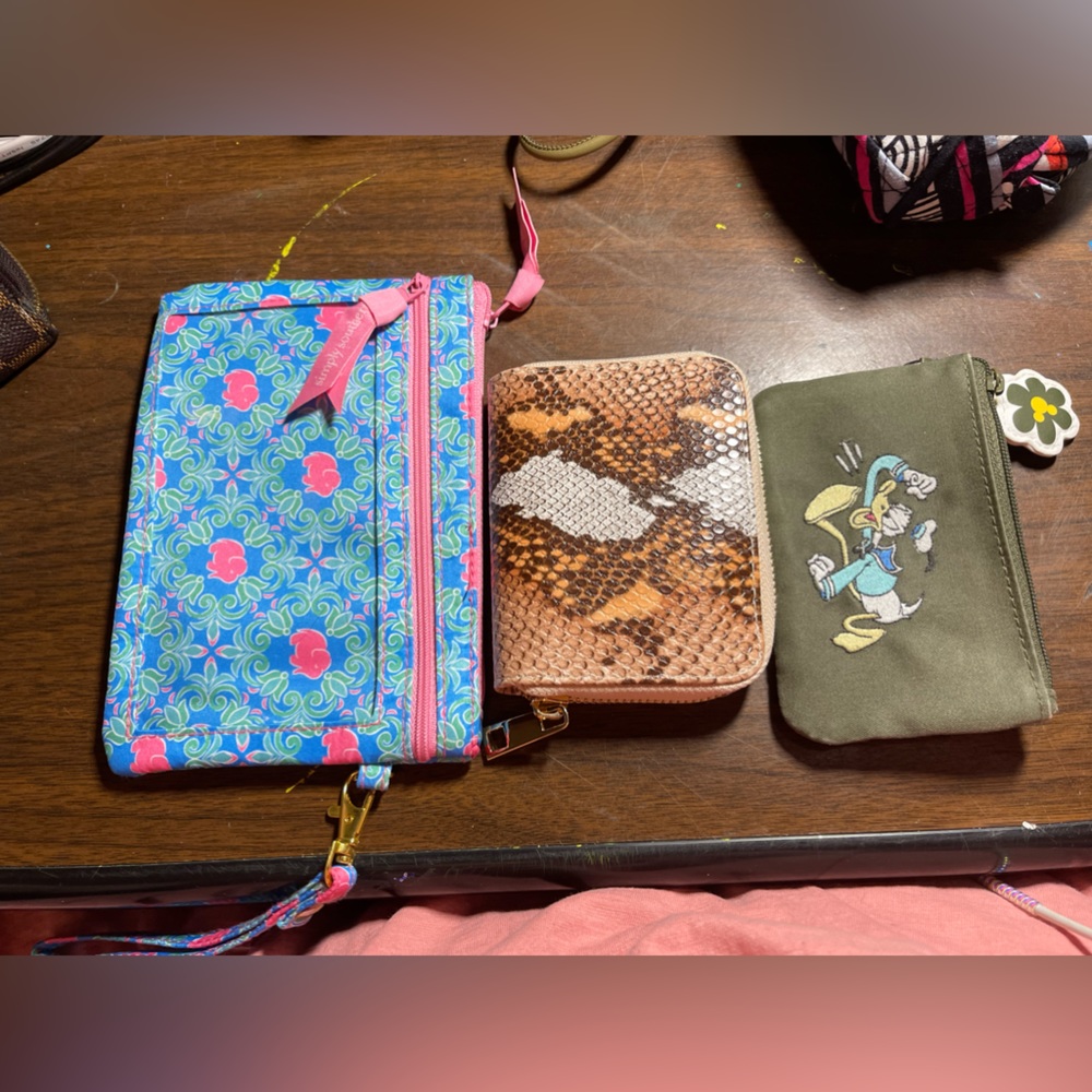 Wallet Lot - Picture 2 of 3